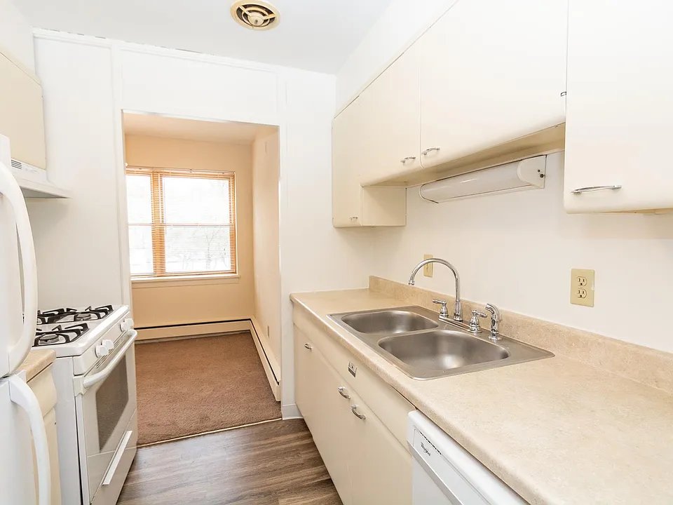 2920 Dean Parkway Apartments