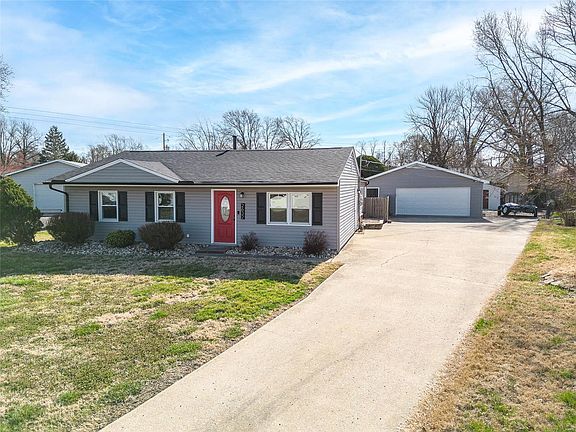2nd image of 2632 Meadowlane Dr