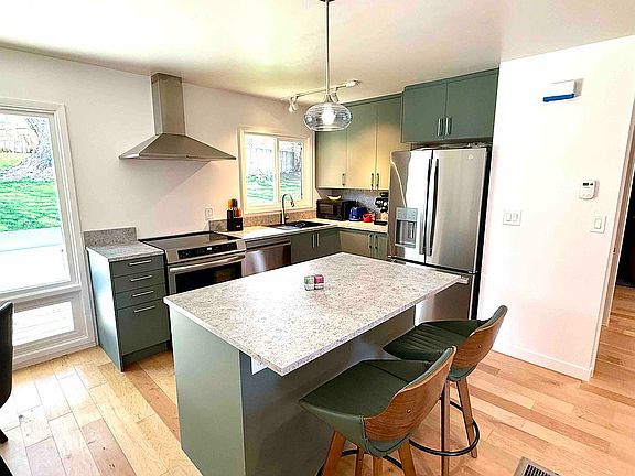 Kitchen with eat at island