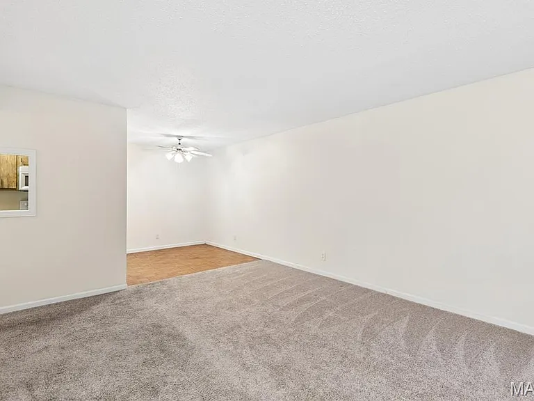 2434 Fowler Ave — Photo 10