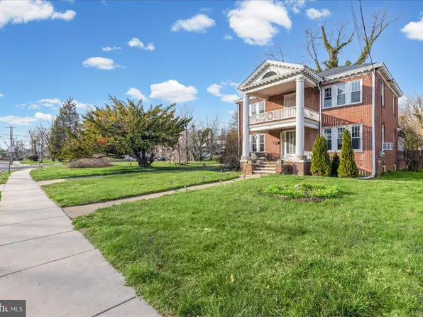218 Sanhican Dr, Trenton, NJ 08618