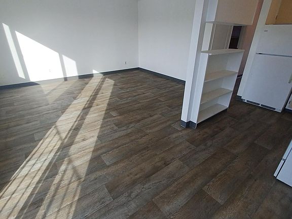 5th image of 2501 14th Ave W APT 27