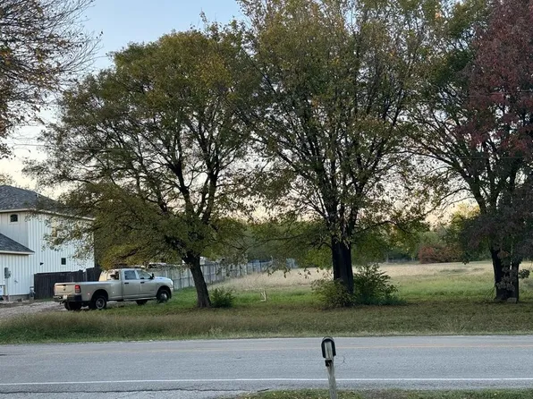 1241 Cedardale Rd, Lancaster, TX 75134