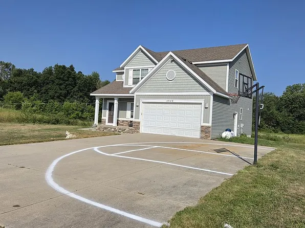 2929 Woods Rd, Ionia, MI 48846