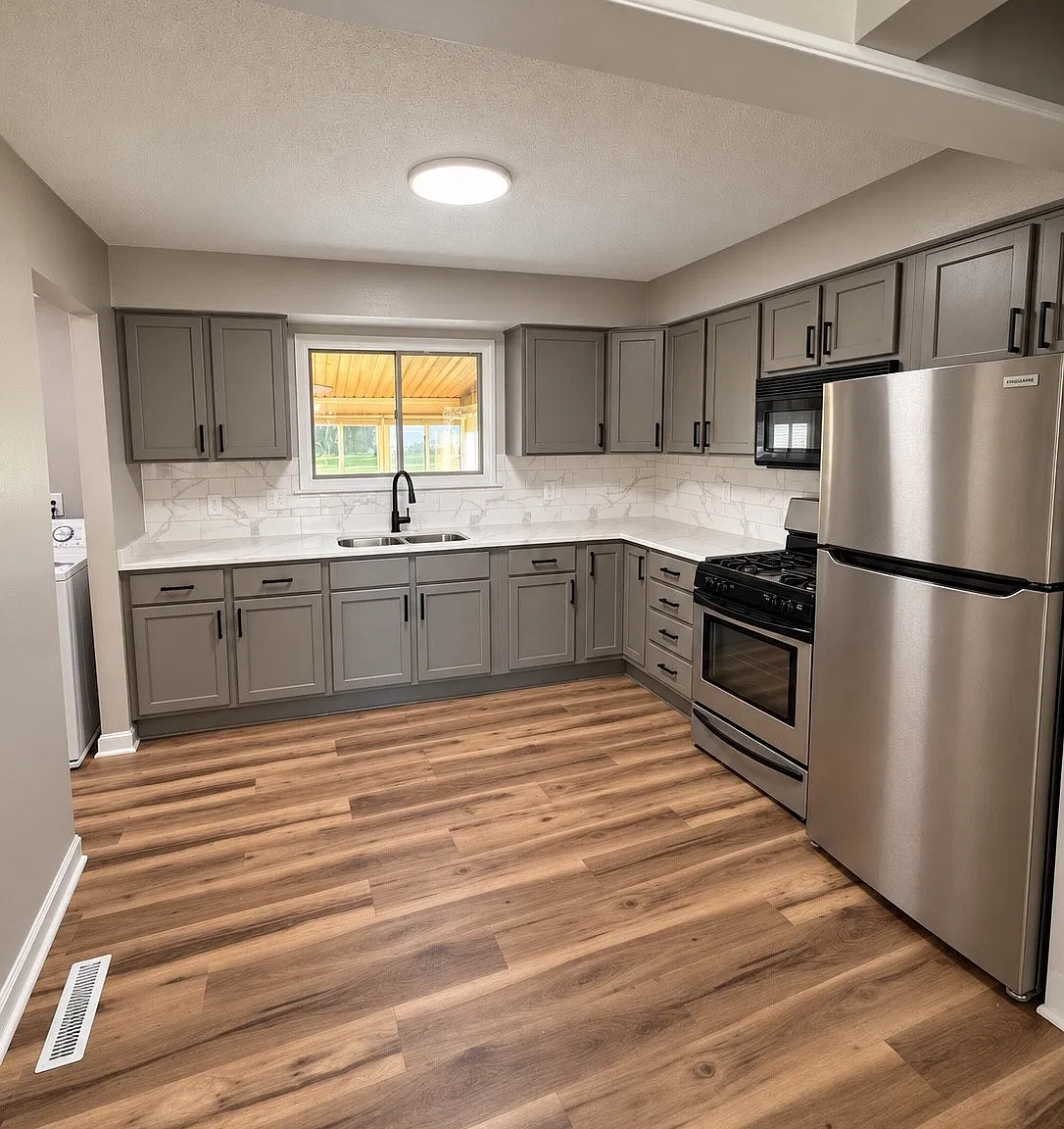 3 bed, 925 sqft, $1,675 — Photo 2