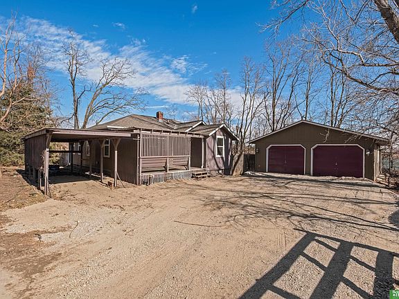 2nd image of 1305 Campanile Rd