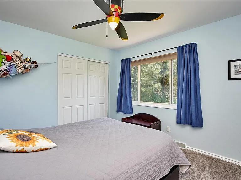 2242 S Poplar St — Photo 19