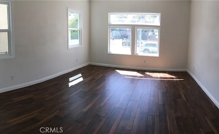 2710 Raymond Ave — Photo 3