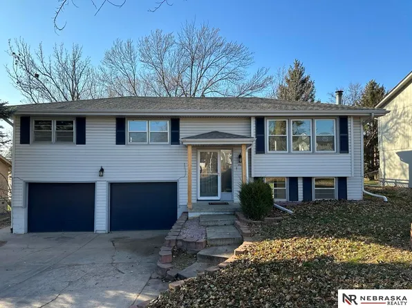 5412 N Oaks Blvd, Omaha, NE 68134