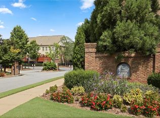 5585 High Point Rd, Sandy Springs, GA 30342