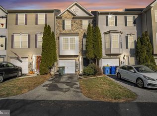 250 Country Ridge Dr, Red Lion, PA 17356
