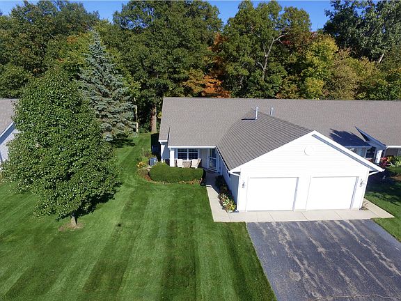 3rd image of 3345 Clear Vista Ct NE