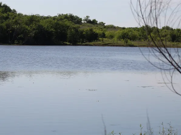 2077B Shawver Rd, Perrin, TX 76486