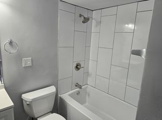 477 1/2 S Spring Rd #6, Elmhurst, IL 60126