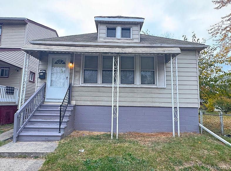 1st image of 21 E Rockwood St
