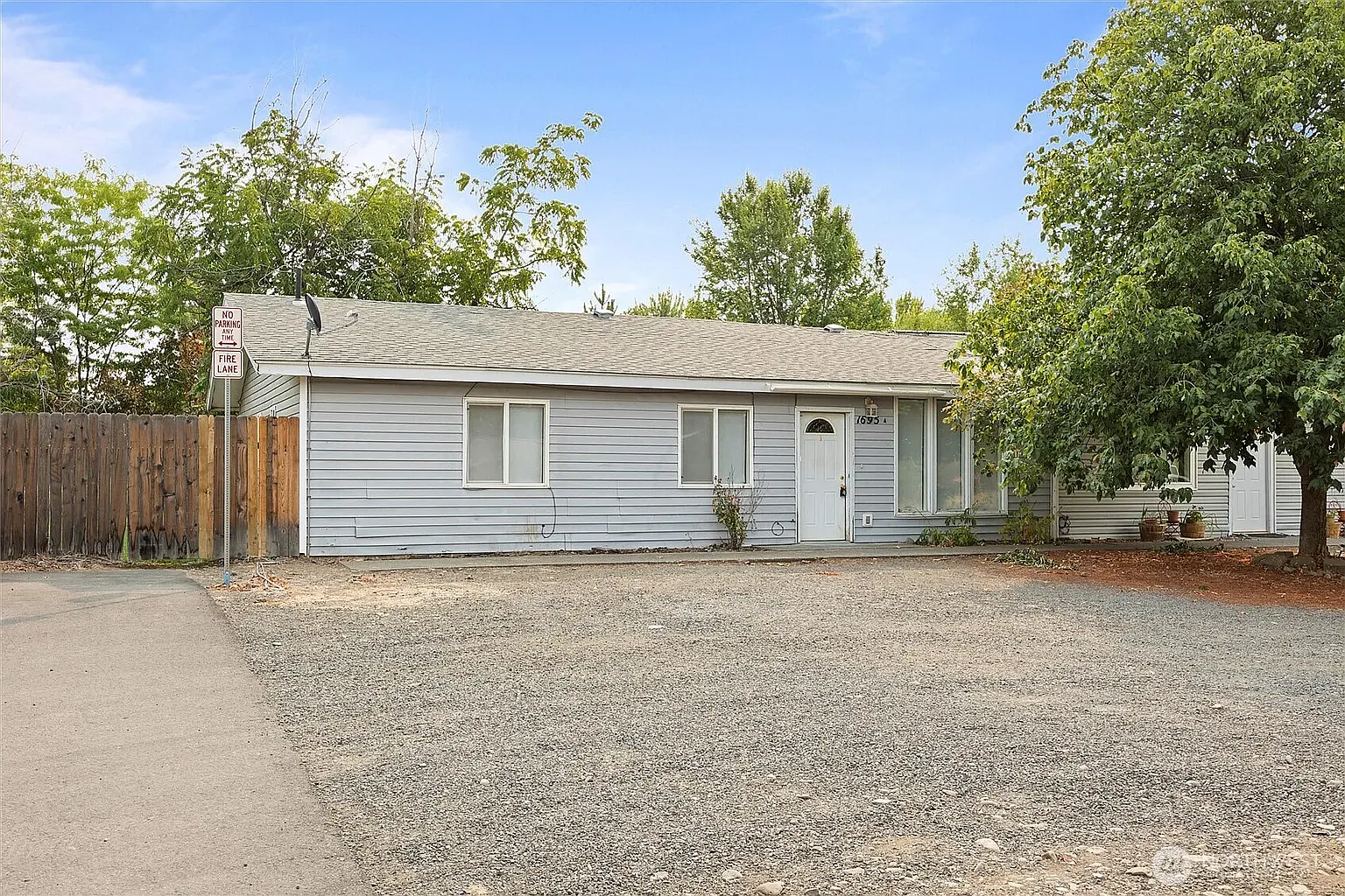 Ruth Duplex Unit A — Photo 1