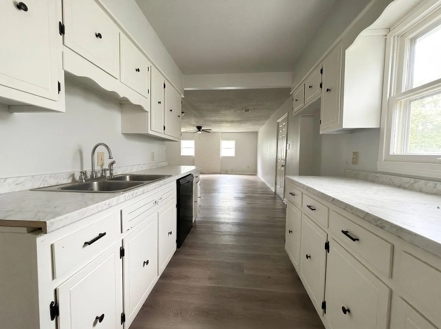 854 Carrolton Ave - Renovated And Ready For You! - Vouchers Accepted — Photo 3