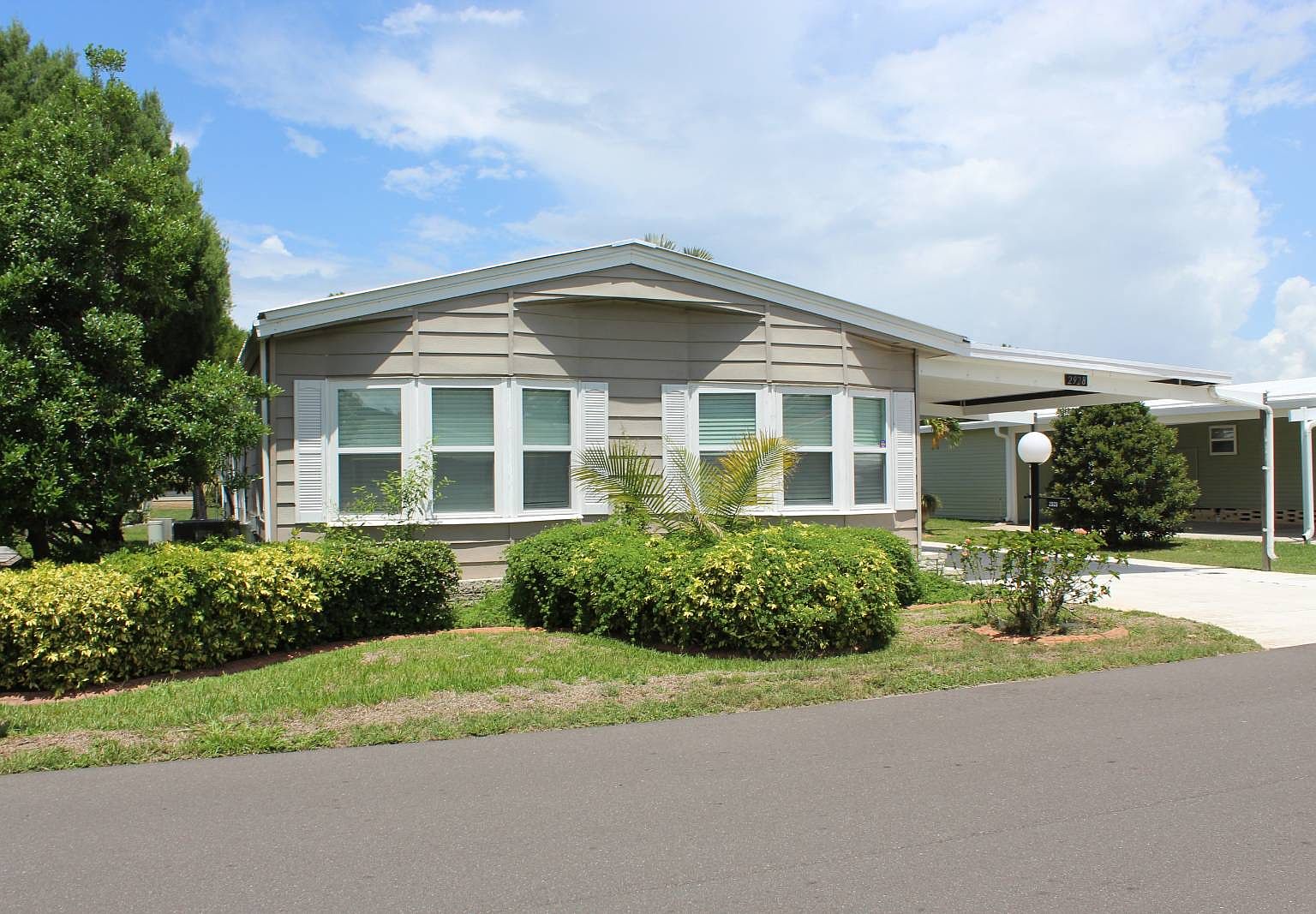 2928 S Country Club Dr