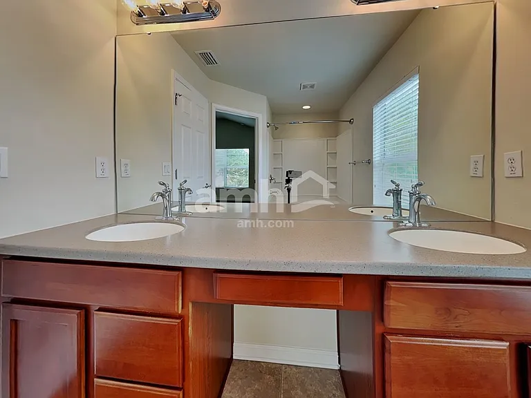 10204 Red Currant Ct — Photo 10