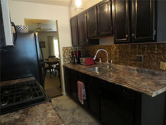 4th image of 200 Heroux Blvd Unit 305