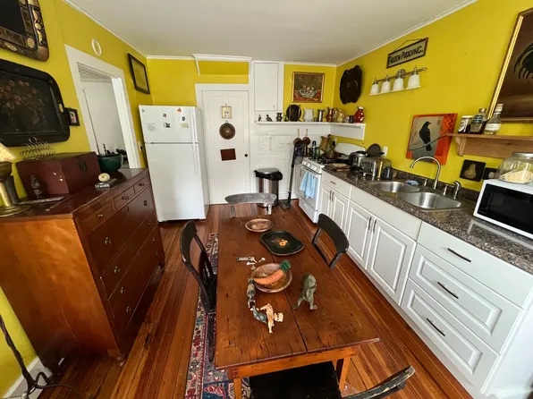 15 Main St, Shelburne, MA 01370