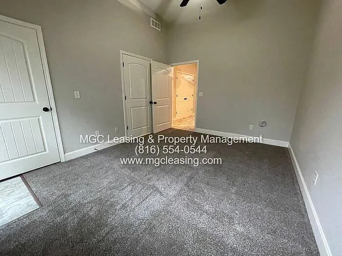 2122 SW Timbertrace Ln — Photo 14