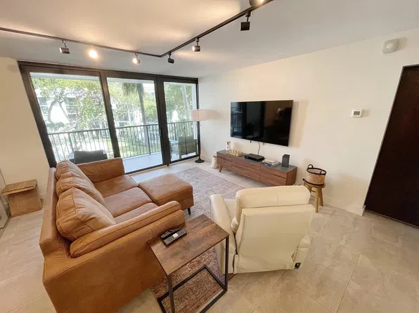 1350 River Reach Dr, Fort Lauderdale, FL