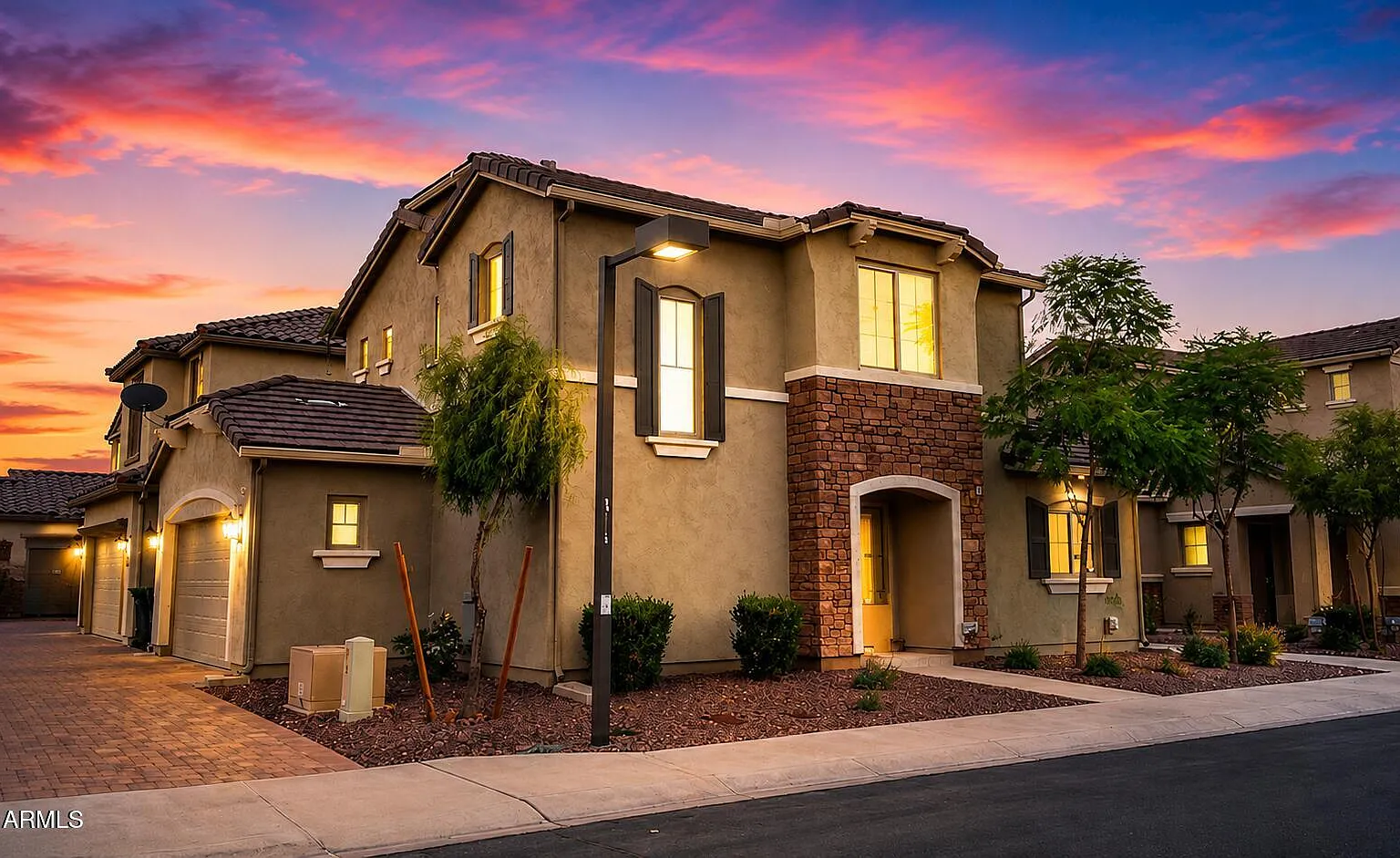 3 bed, 2.5 bath, 1654 sqft, $2,350 — Photo 1