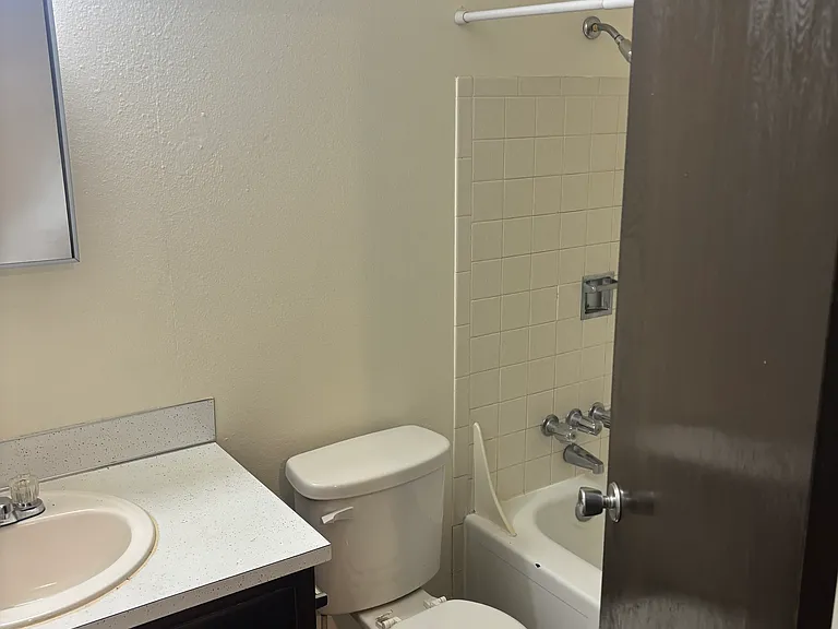 6611 Lakewood Dr W #26 — Photo 2