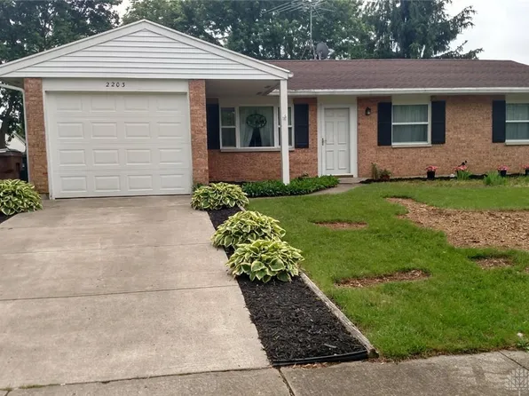 2203 Minnesota Dr, Xenia, OH 45385