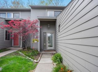 650 Peninsula Ct, Ann Arbor, MI