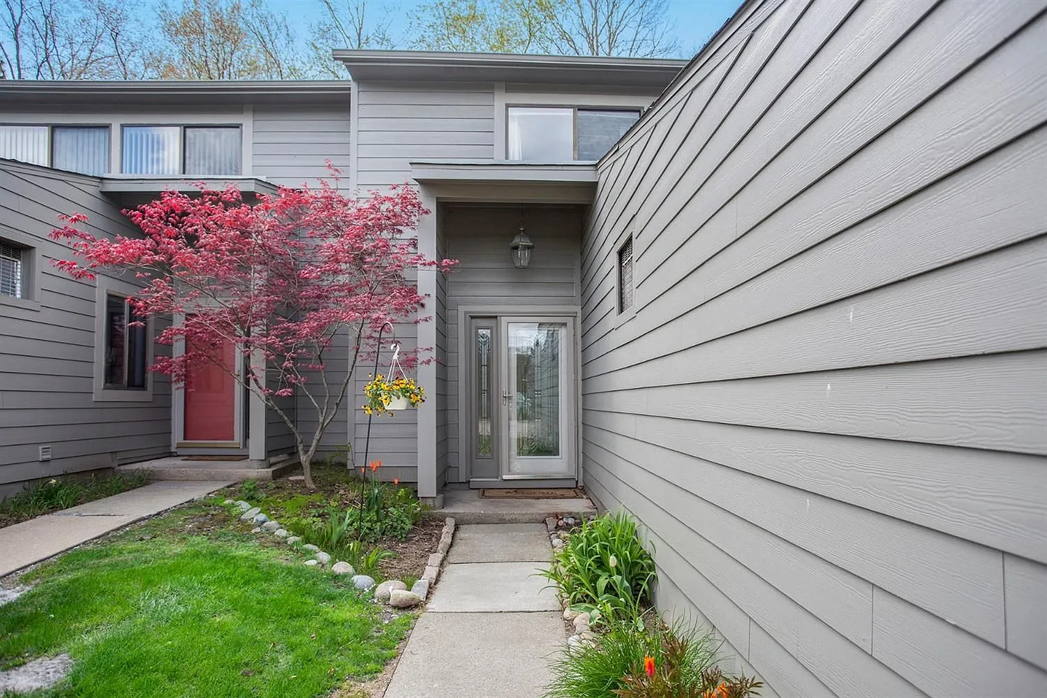 650 Peninsula Ct photo 1