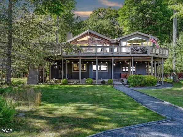 1017 D Pl, Gouldsboro, PA 18424