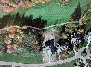 410 Club Dr W, Aurora, OH