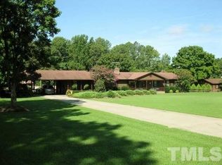 585 Spring Valley Lake Rd, Henderson, NC 27537