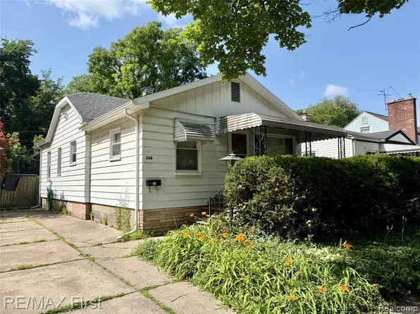 340 E Maxlow Ave, Hazel Park, MI 48030