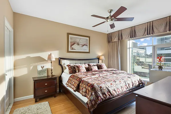 Sold by Nest Seekers International | media 11