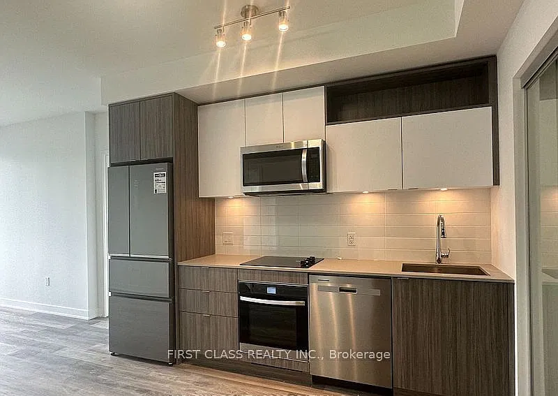 Time & Space Condominiums — Photo 2