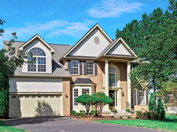 9580 Cloverhill Rd, Manassas, VA 20110