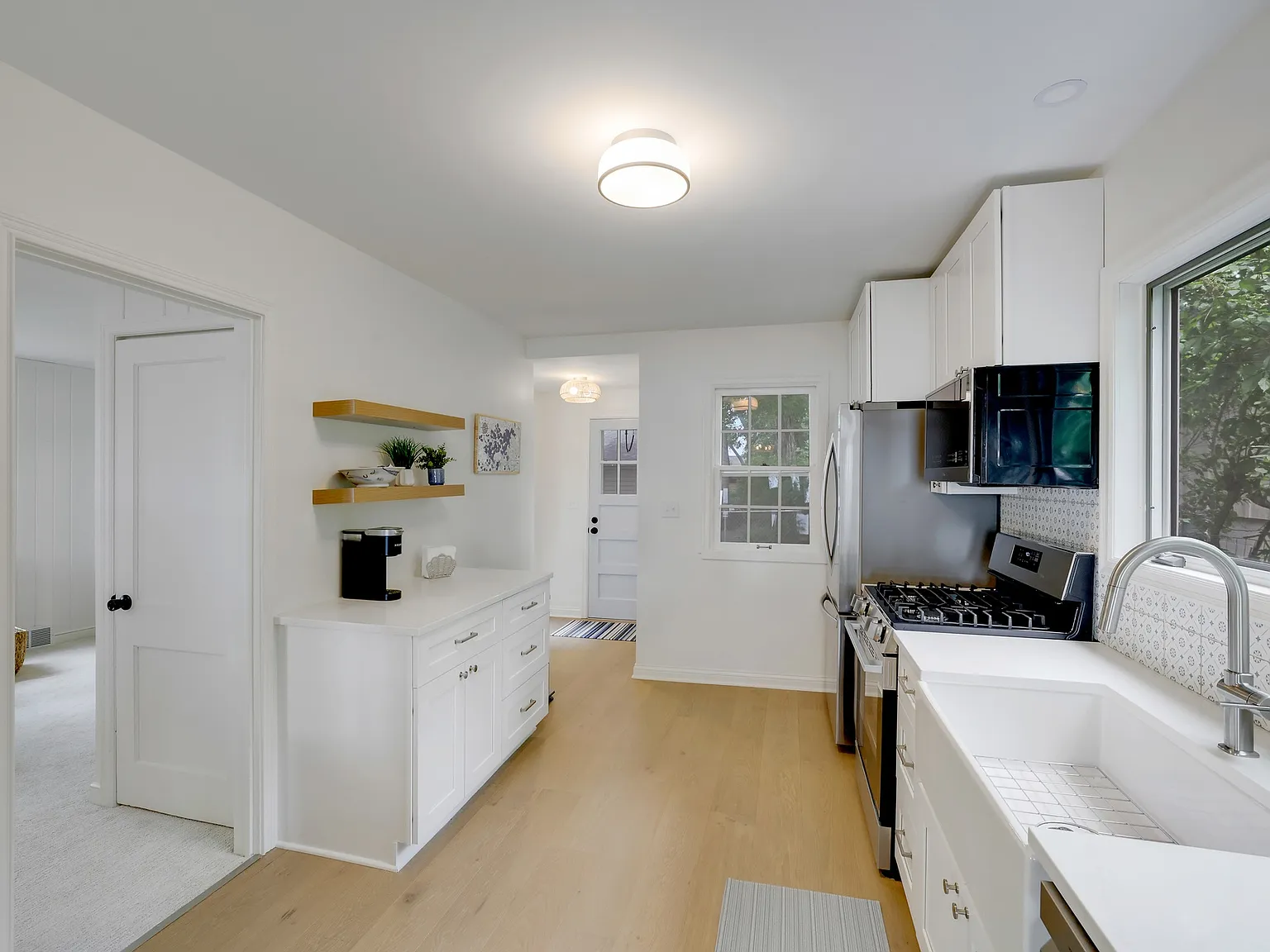 3 bed, 1577 sqft, $6,800 — Photo 4
