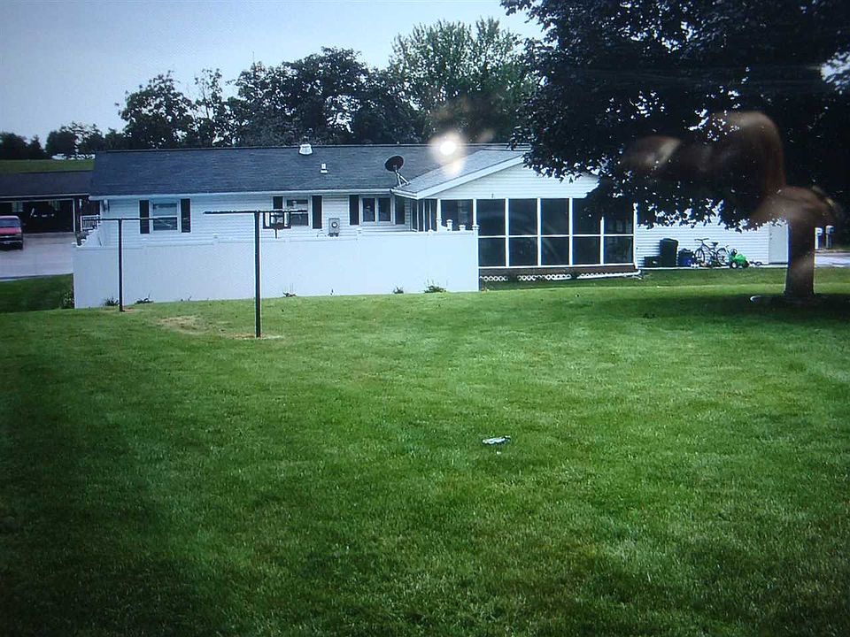2nd image of 844 E Valley Ct