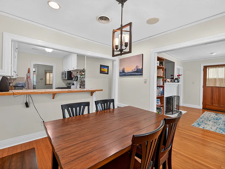 712 Shell St — Photo 12