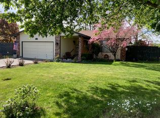 (Undisclosed Address), Milton Freewater, OR 97862