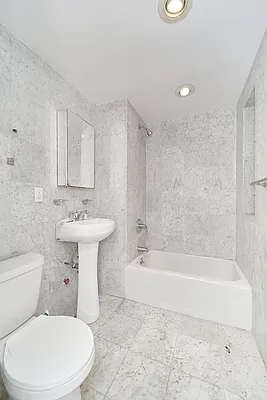 Rented by Living New York | media 12