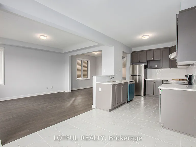 2104 Winsome Ter — Photo 11