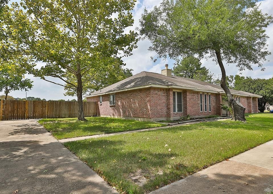 1st image of 3215 Silverside Dr