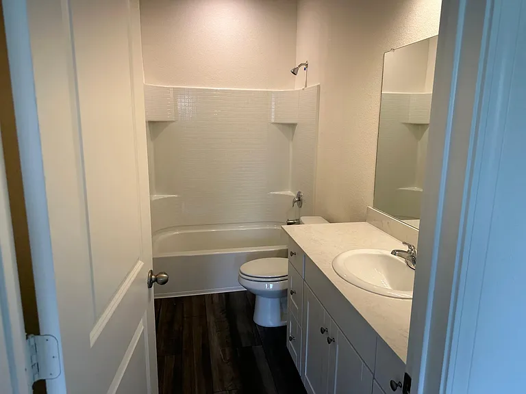 10321 Holycross Ln — Photo 9