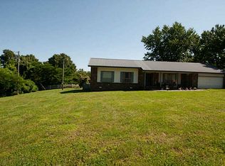 224 White Oak Rd, Seligman, MO 65745