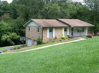4 Parkwood Dr #8&9, Arden, NC 28704
