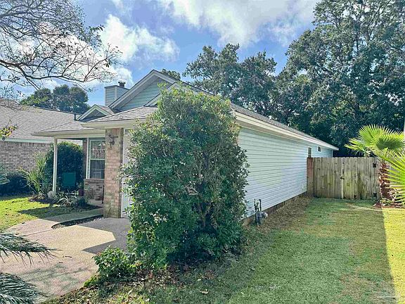 3rd image of 3503 Silvertree Ln
